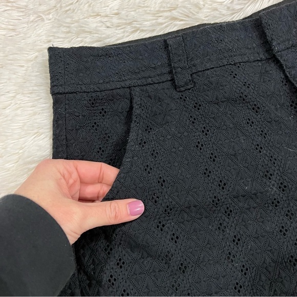 Free People Black Eyelet Lace Button Up Black shorts size 6 - Picture 3 of 13